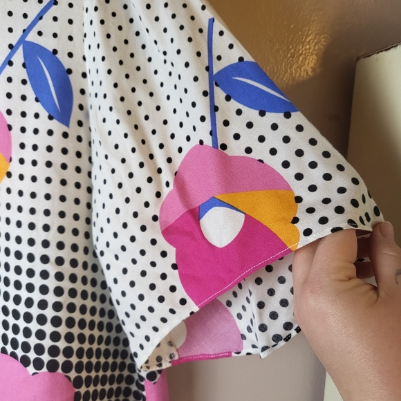 Traffic People Pop Floral Dot Boxy Blouse - Picture 4 of 6